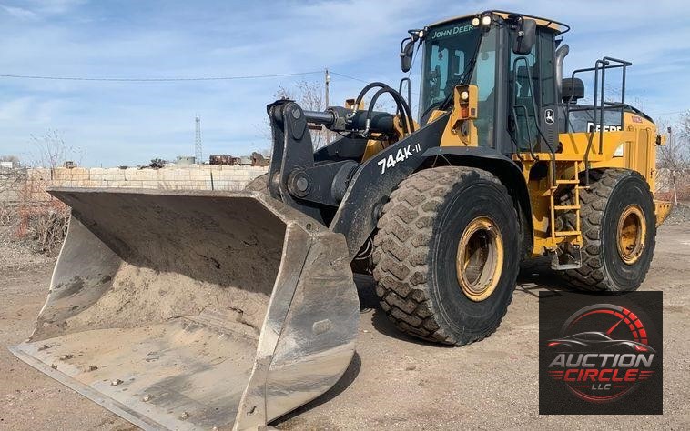 2015 John Deere 744K II wheel loader