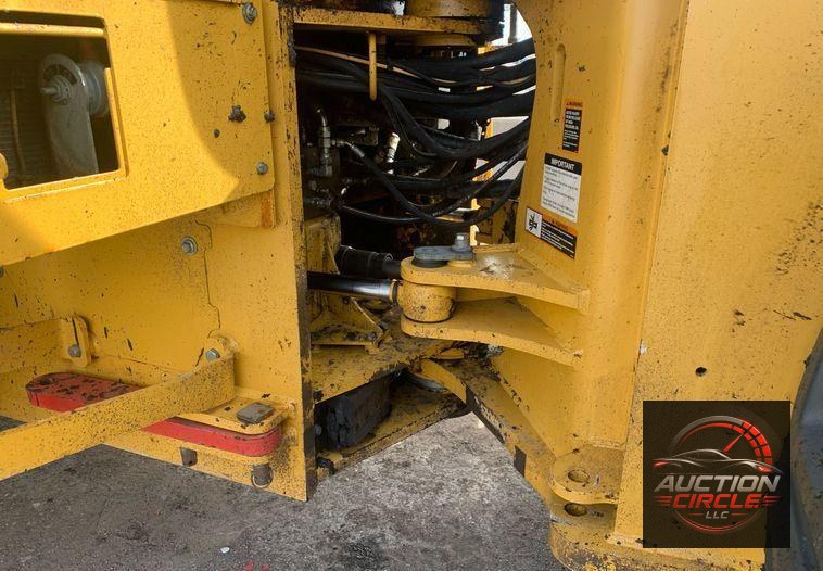 2015 John Deere 744K II wheel loader