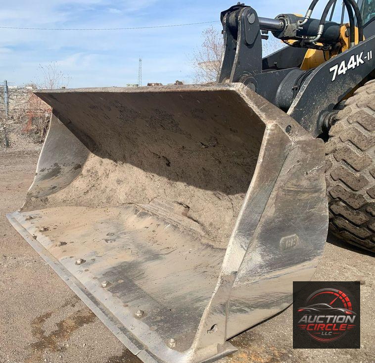 2015 John Deere 744K II wheel loader