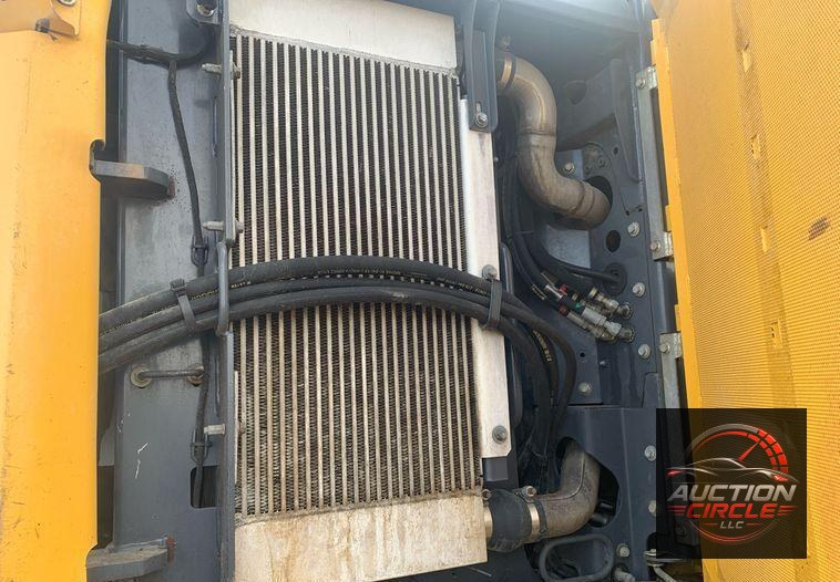 2015 John Deere 744K II wheel loader