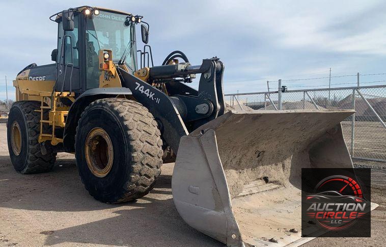 2015 John Deere 744K II wheel loader