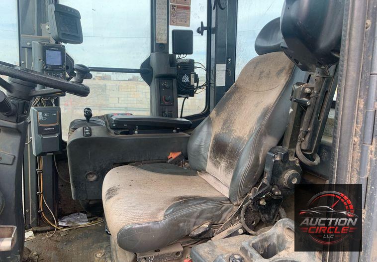 2015 John Deere 744K II wheel loader