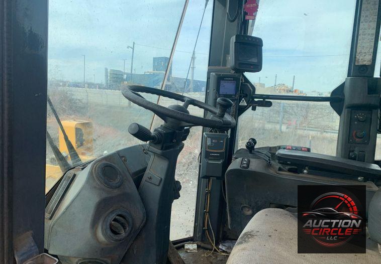 2015 John Deere 744K II wheel loader