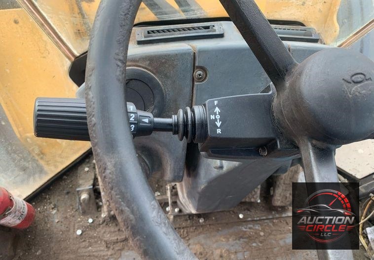 2015 John Deere 744K II wheel loader