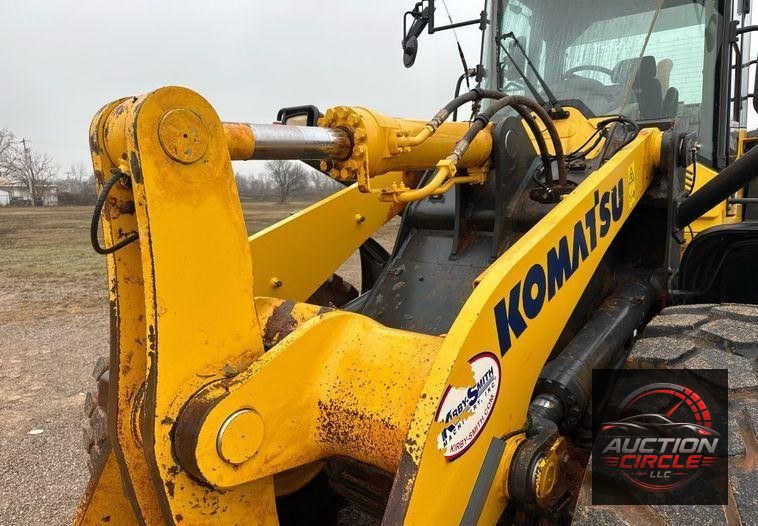 2017 Komatsu WA380-8 wheel loader