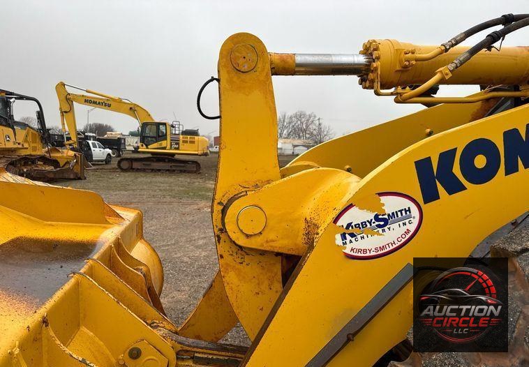 2017 Komatsu WA380-8 wheel loader