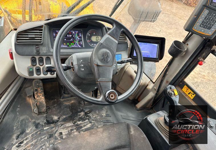 2017 Komatsu WA380-8 wheel loader