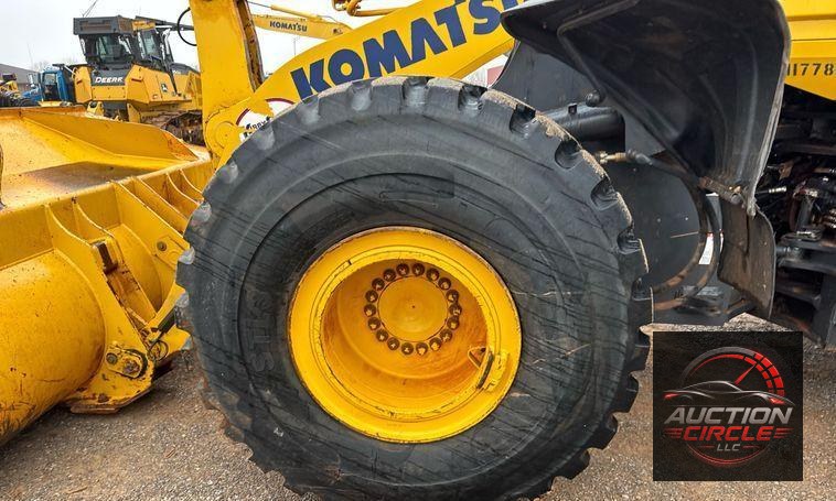 2017 Komatsu WA380-8 wheel loader