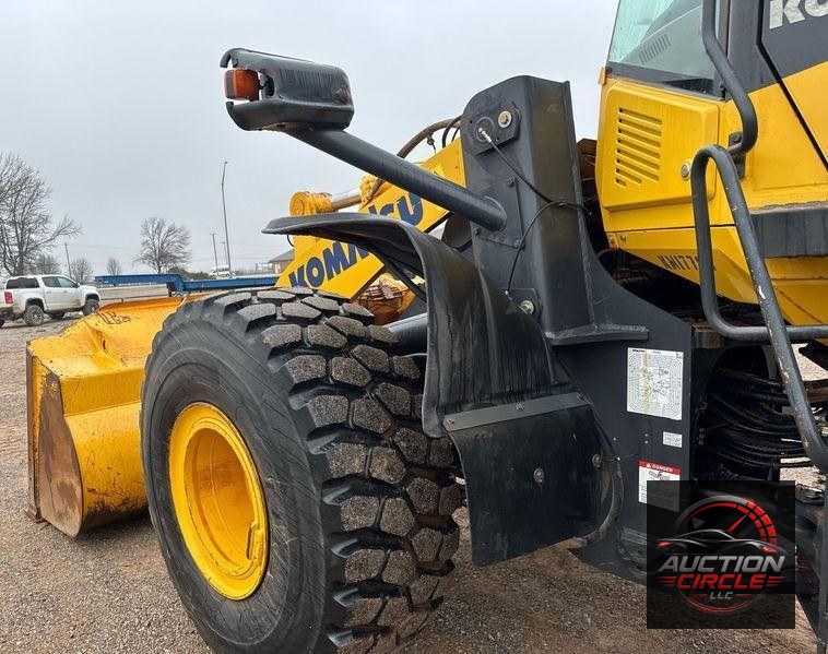 2017 Komatsu WA380-8 wheel loader