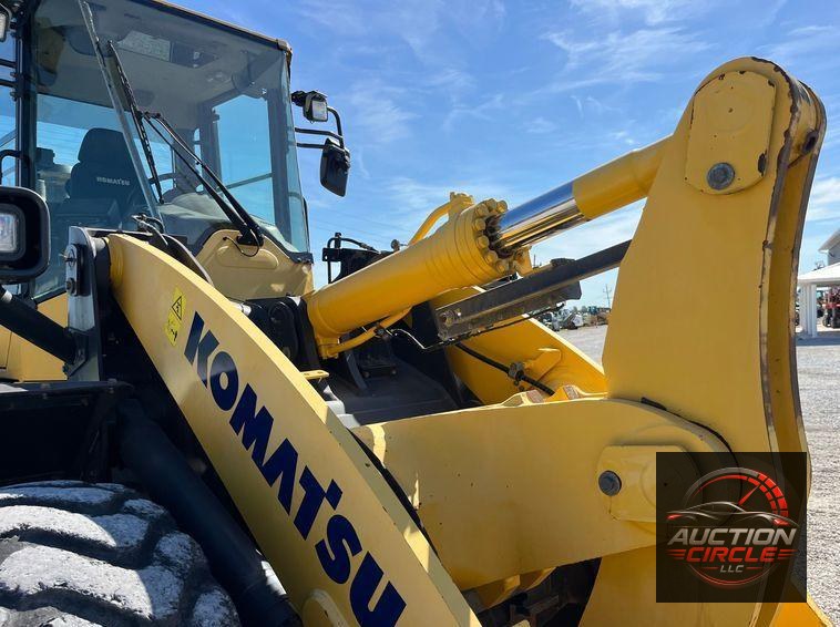 2018 Komatsu WA320-8 wheel loader