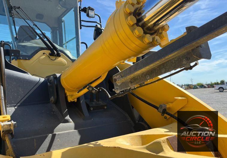 2018 Komatsu WA320-8 wheel loader