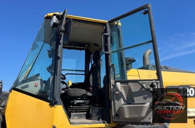 2018 Komatsu WA320-8 wheel loader