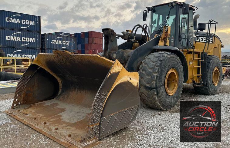 2017 John Deere 824K II wheel loader