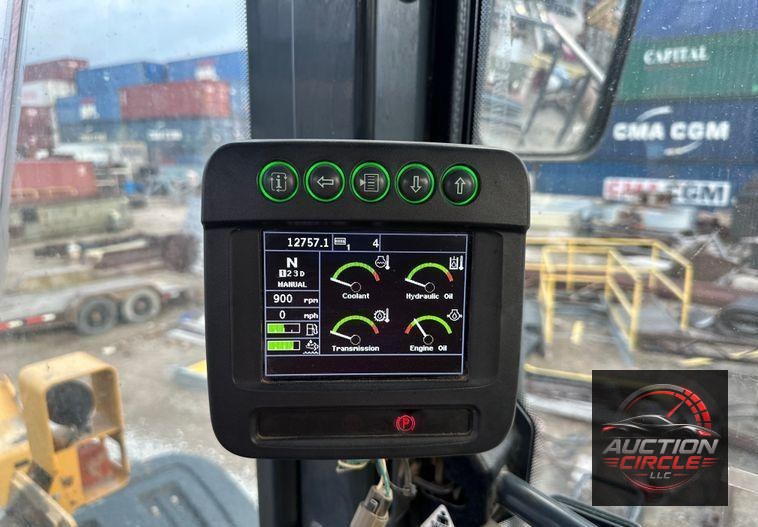 2017 John Deere 824K II wheel loader