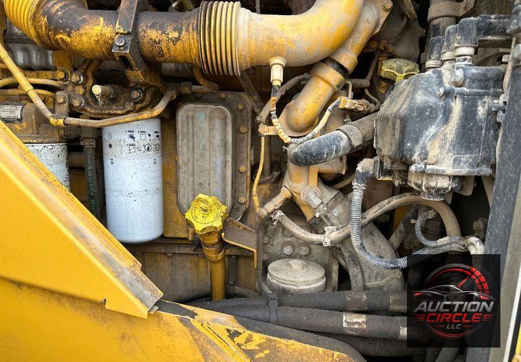 2017 John Deere 824K II wheel loader