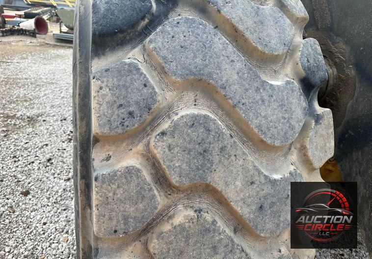 2017 John Deere 824K II wheel loader