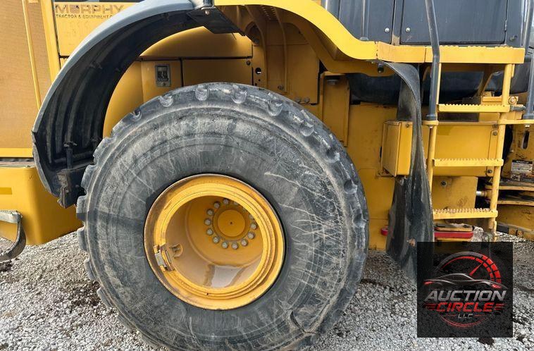 2017 John Deere 824K II wheel loader