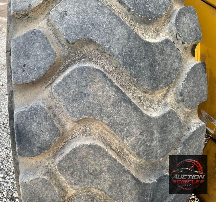 2017 John Deere 824K II wheel loader