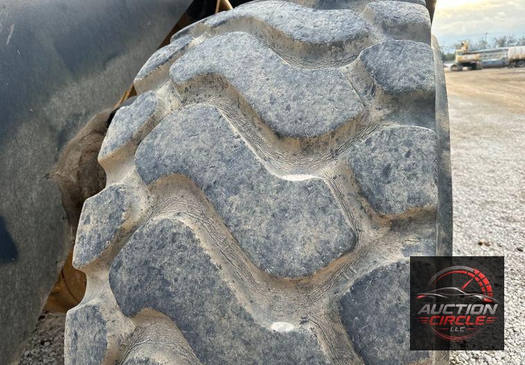 2017 John Deere 824K II wheel loader