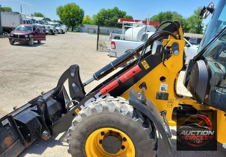 2022 JCB 407 wheel loader
