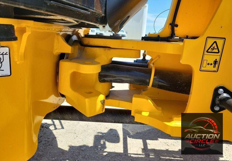 2022 JCB 407 wheel loader