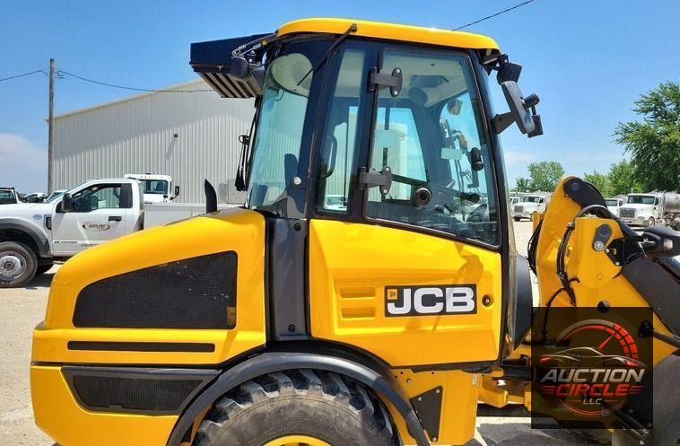 2022 JCB 407 wheel loader