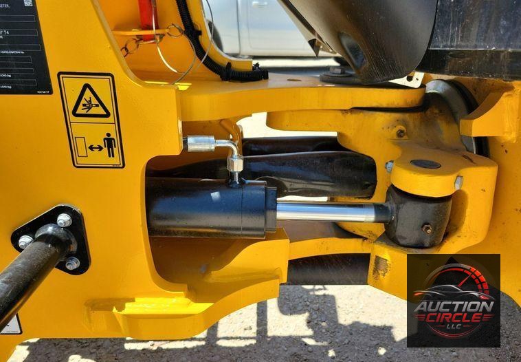 2022 JCB 407 wheel loader