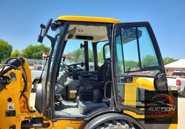 2022 JCB 407 wheel loader