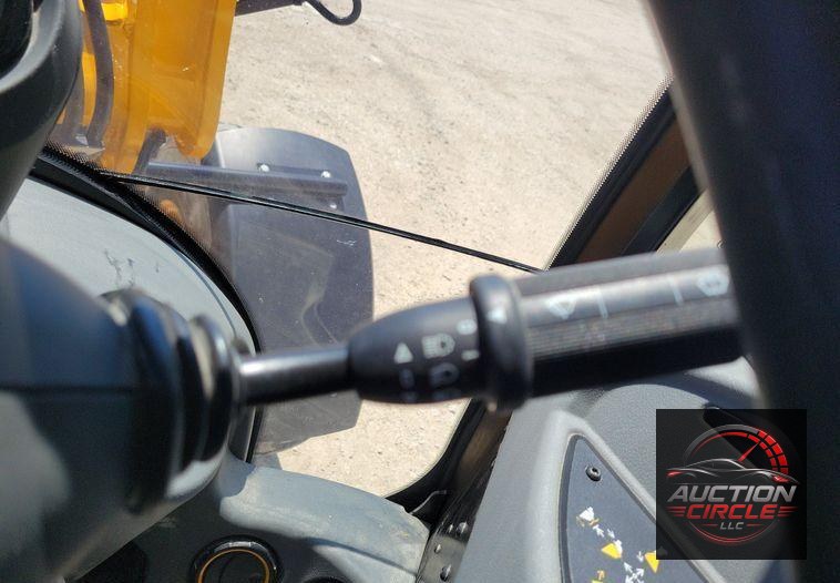 2022 JCB 407 wheel loader