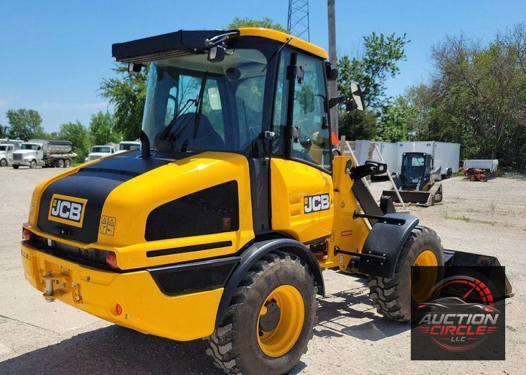 2022 JCB 407 wheel loader