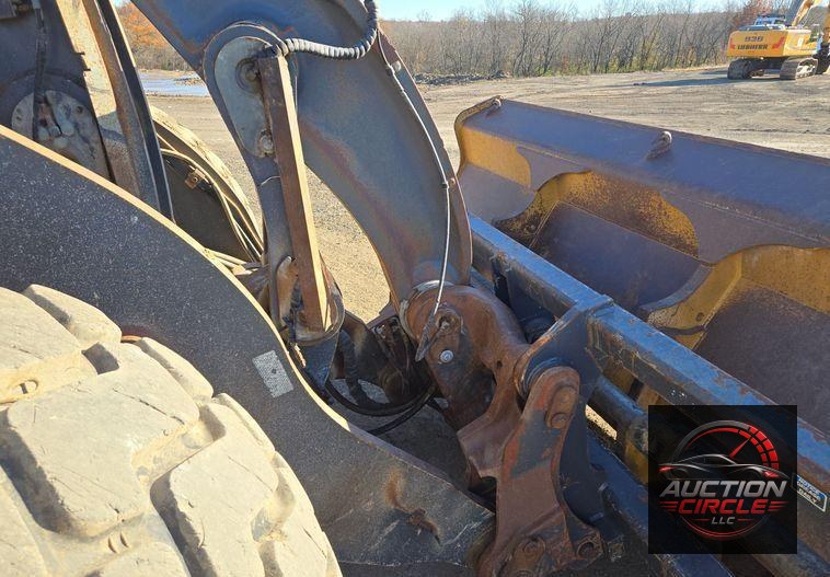 2012 John Deere  644K wheel loader
