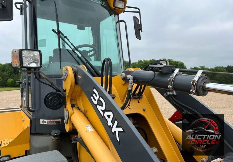 2016 John Deere 324K  wheel loader