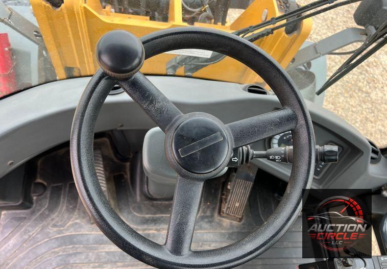 2016 John Deere 324K  wheel loader