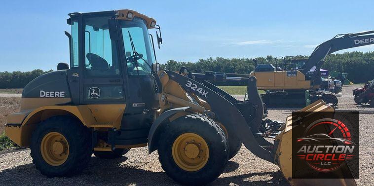 2016 John Deere 324K  wheel loader