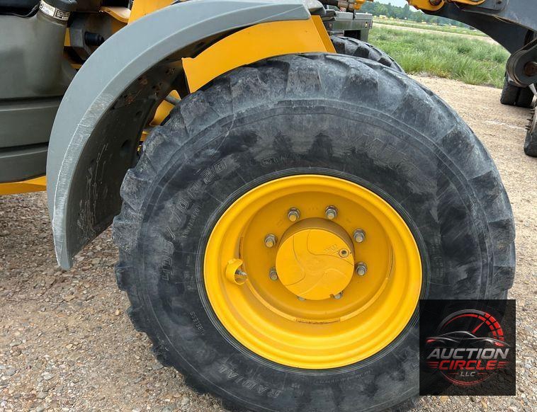 2016 John Deere 324K  wheel loader