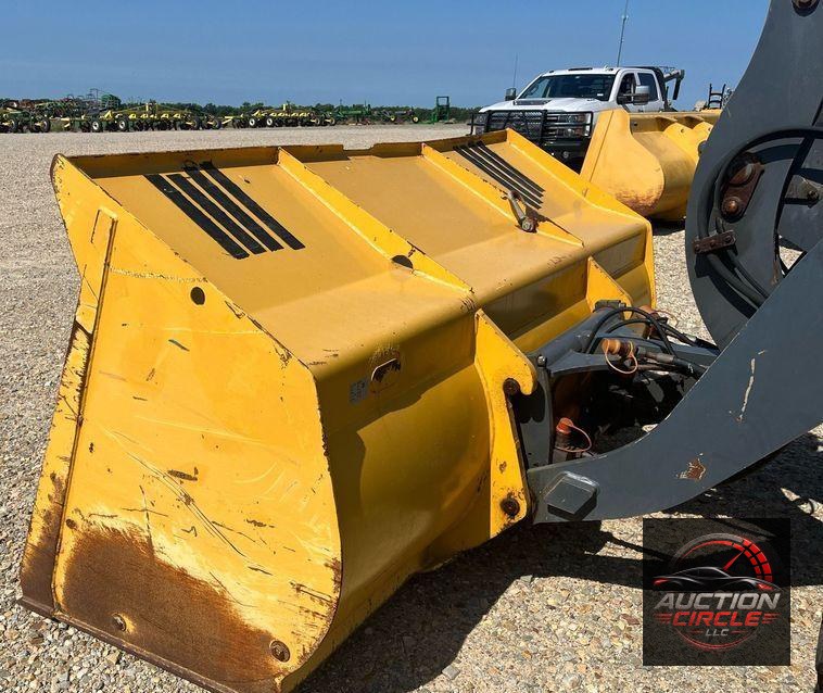 2016 John Deere 324K  wheel loader