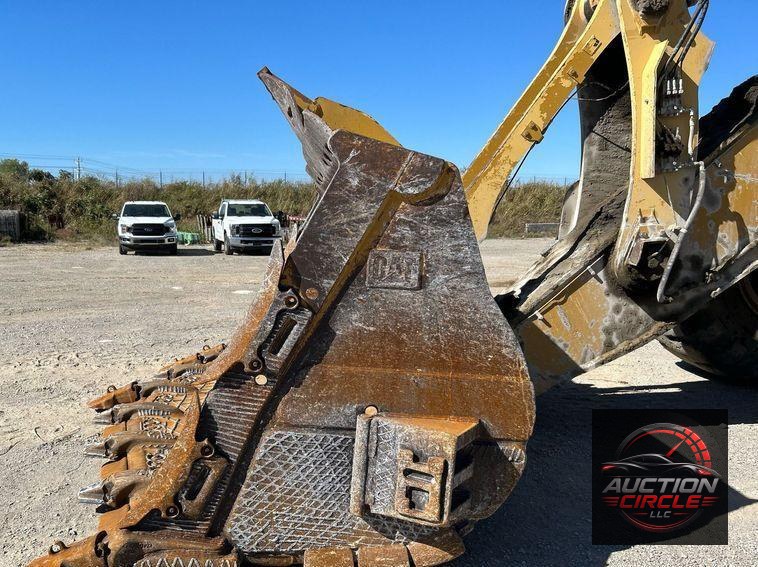 2013 Caterpillar 988H  wheel loader