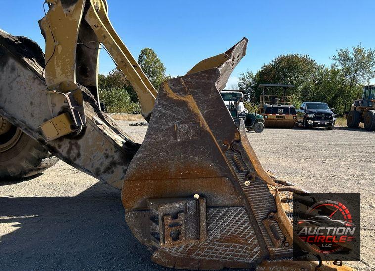 2013 Caterpillar 988H  wheel loader