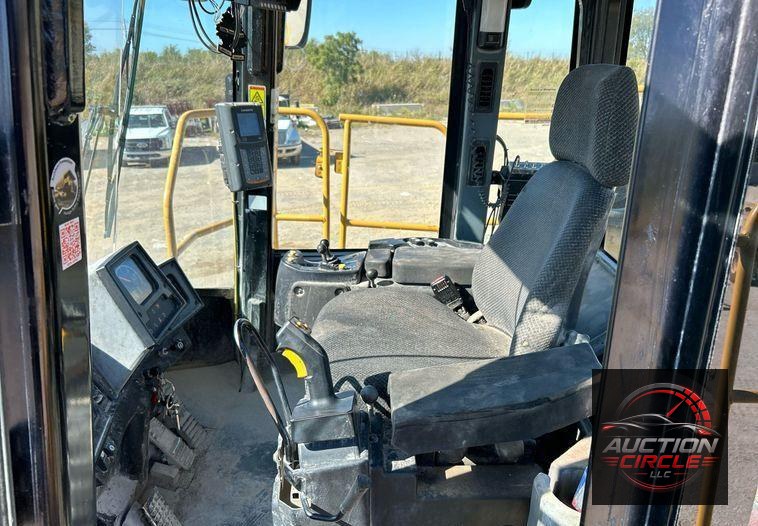 2013 Caterpillar 988H  wheel loader