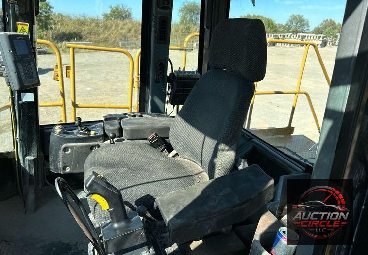2013 Caterpillar 988H  wheel loader