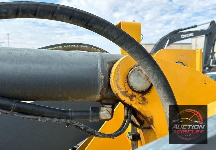 2017 John Deere 624K-II  wheel loader