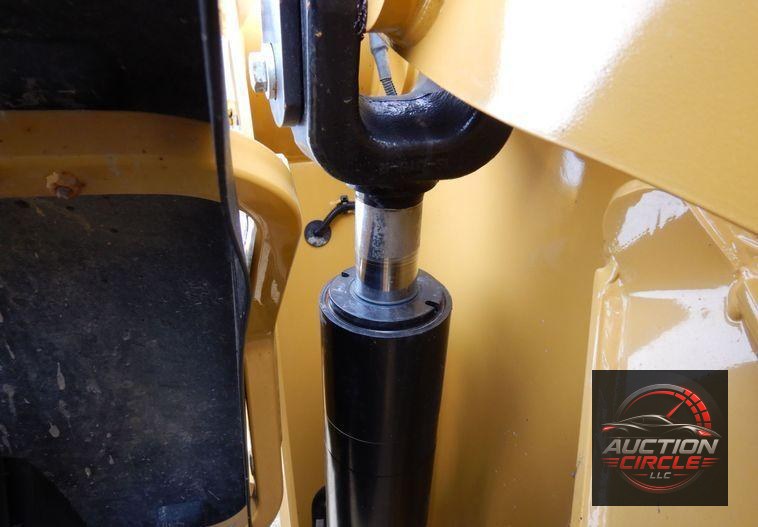 2016 Caterpillar 926M  wheel loader