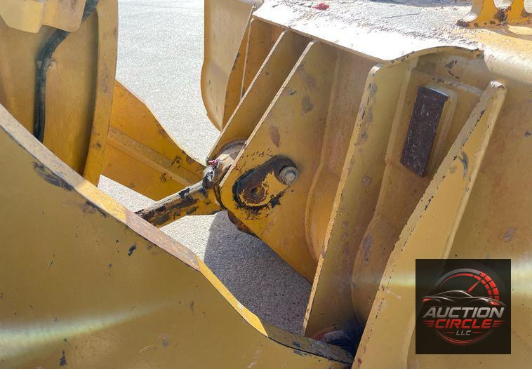 2017 Caterpillar 966M  wheel loader