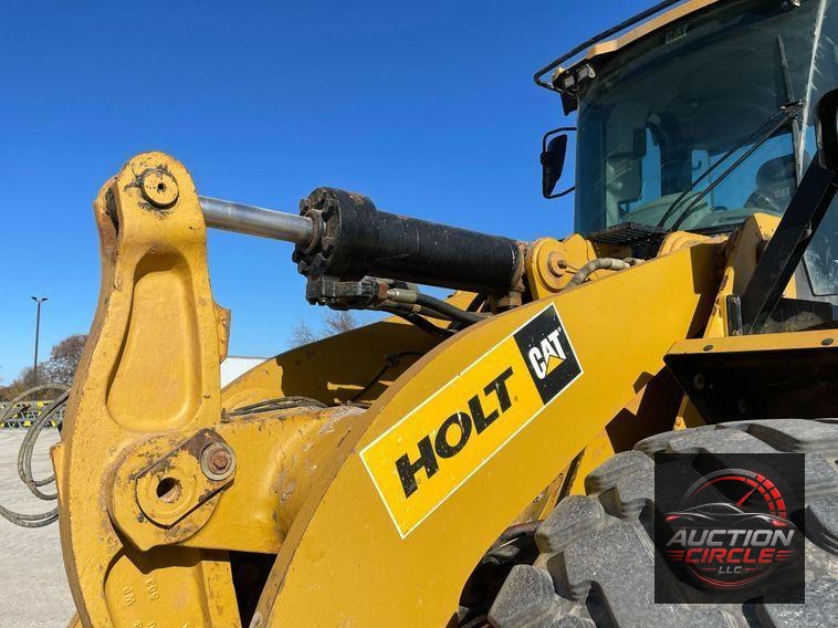 2017 Caterpillar 966M  wheel loader