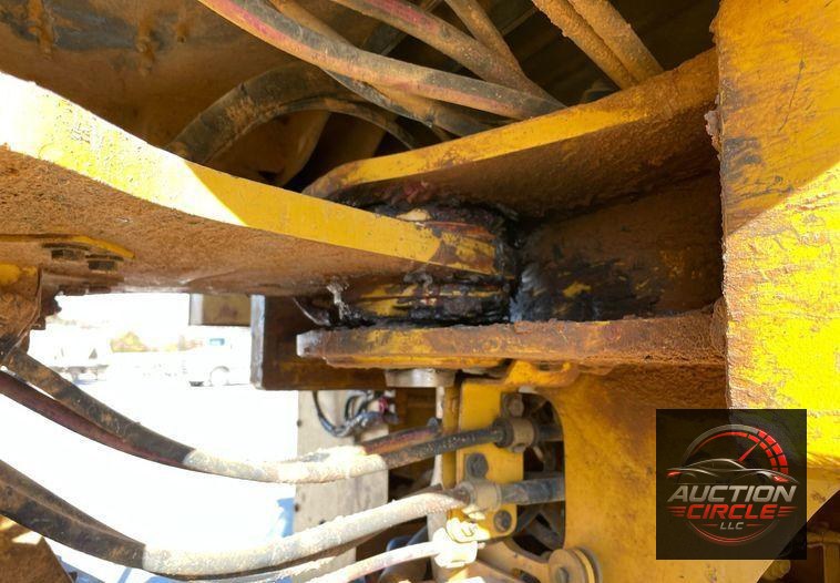 2017 Caterpillar 966M  wheel loader