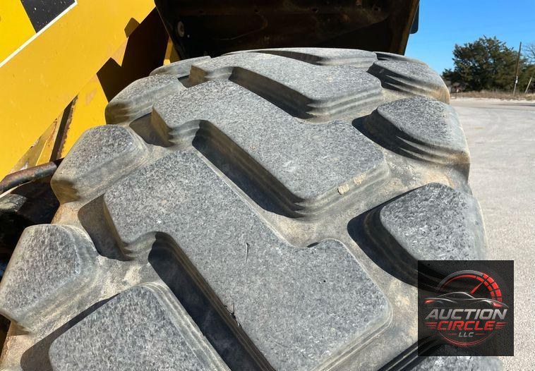 2017 Caterpillar 966M  wheel loader