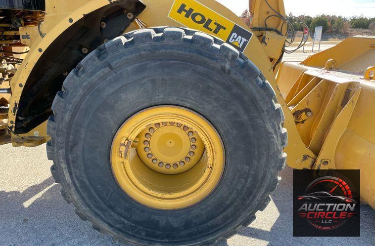 2017 Caterpillar 966M  wheel loader