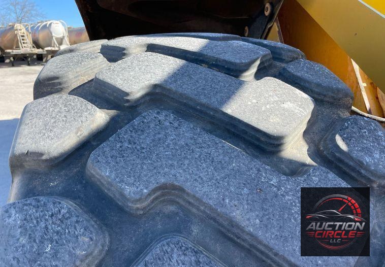 2017 Caterpillar 966M  wheel loader