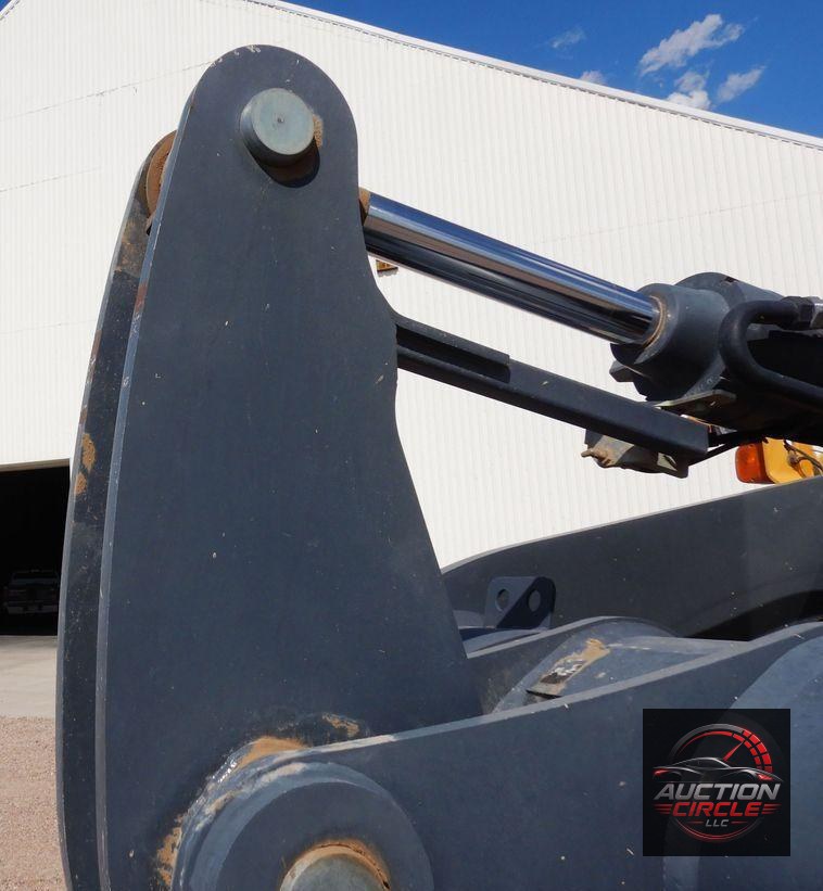 2012 John Deere 524K  high lift wheel loader