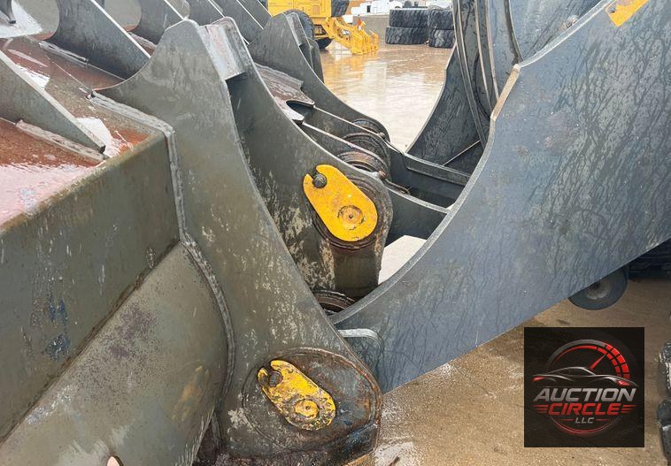 2020 John Deere 844L  wheel loader